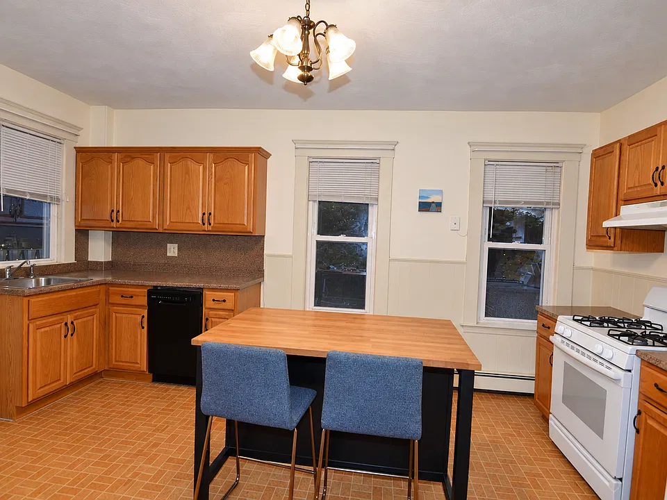 71 Billings Rd #3