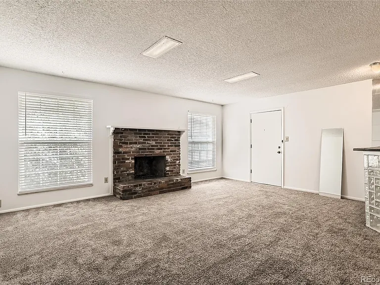 3855 S Monaco Street Pkwy #265 — Photo 2