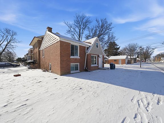 3rd image of 800 S 21st Ave