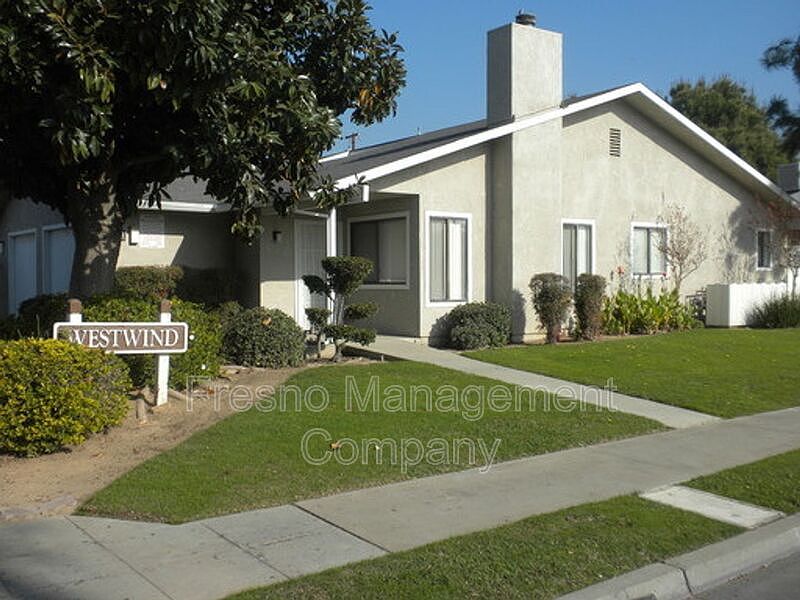1st image of 944 W McKinley Ave APT 101