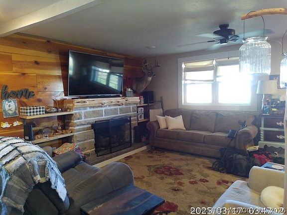 2nd image of 443 Bowman Rd