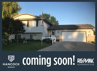 725 Countryside Rd, Waconia, MN 55387