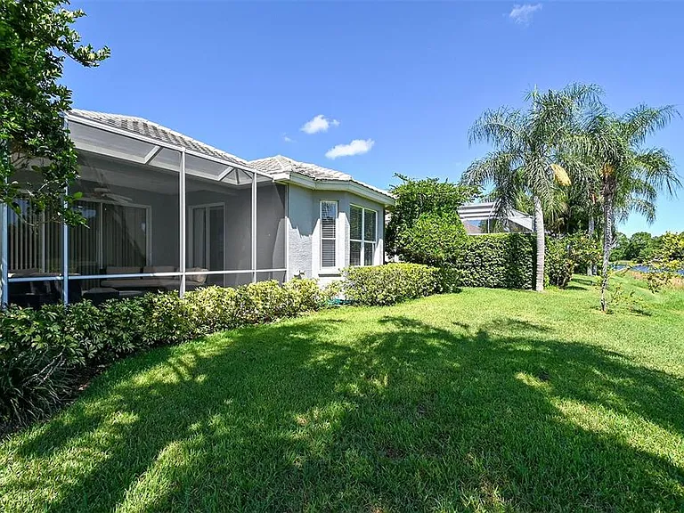 7131 Kensington Ct — Photo 42