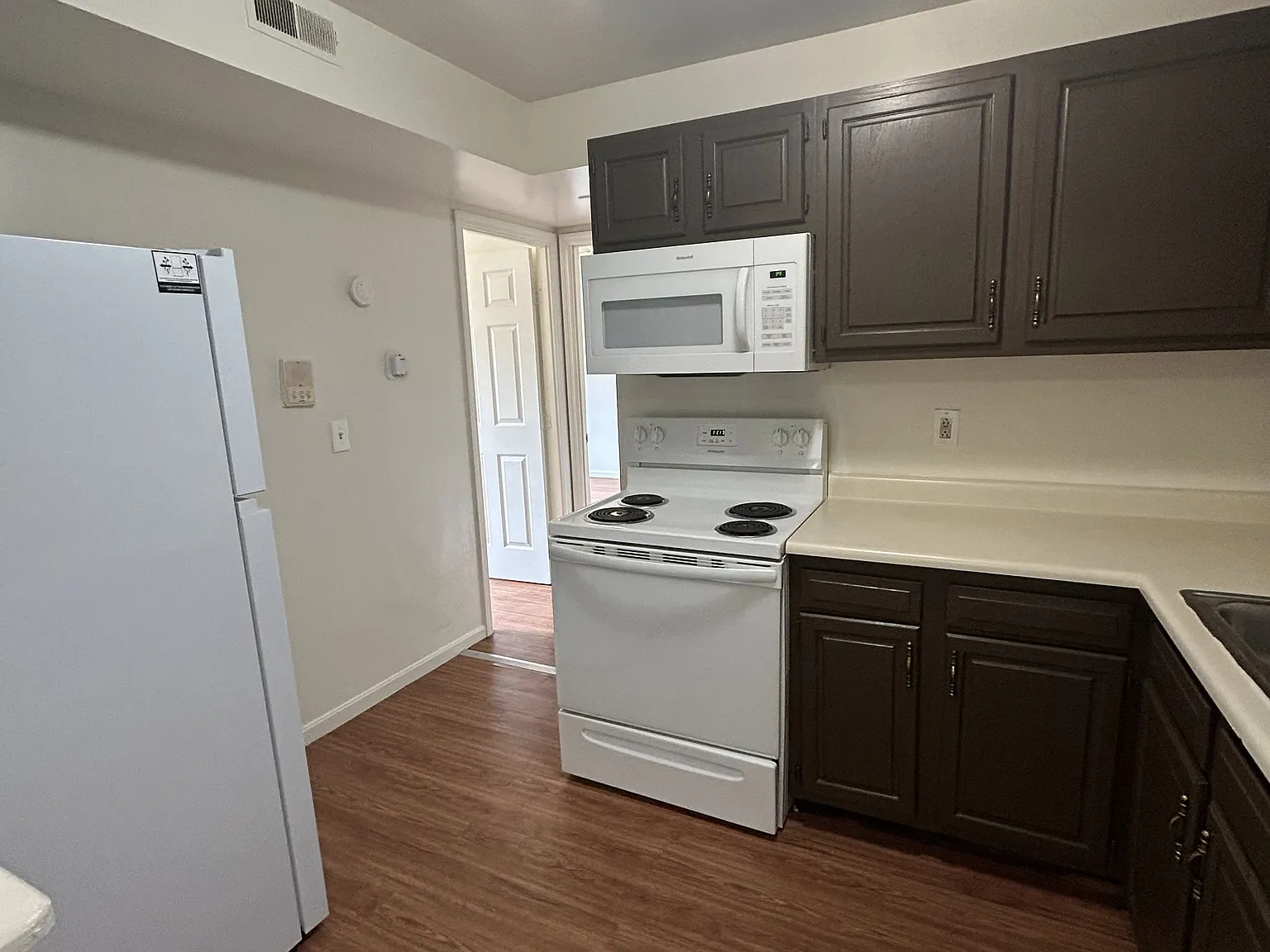 162 Richardson Pl — Photo 2