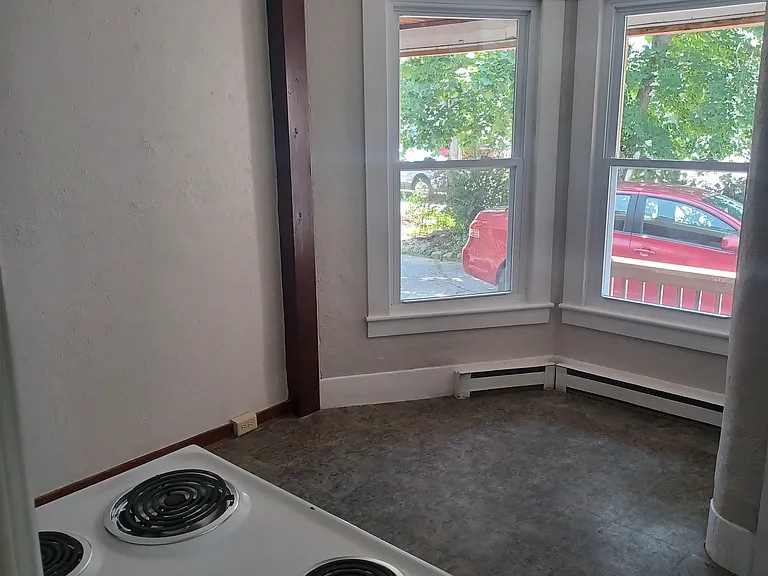 85 Elm St #3 — Photo 4