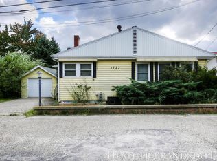 1723 Edgewater St, Muskegon, MI 49441