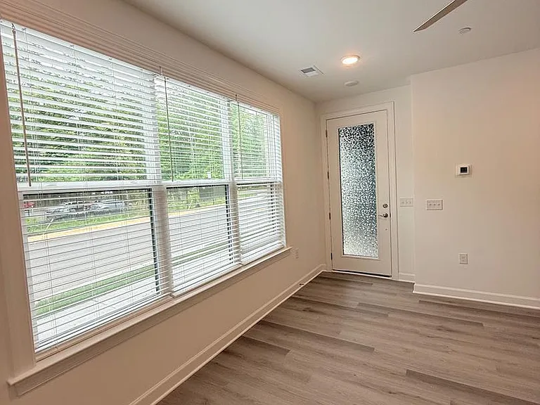 4904 Chelan Xing #93 — Photo 4