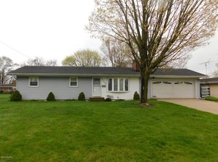 106 Starlight St, Springfield, MI 49037