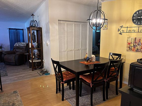 4th image of 2226 Meadowlark Pl #292