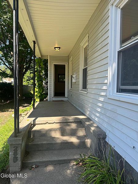 5th image of 26 Grand Street