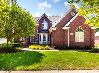 12832 Blue Lakes Cir, Shelby Township, MI 48315
