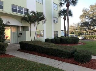 4400 1st St N UNIT 111, Saint Petersburg, FL 33703