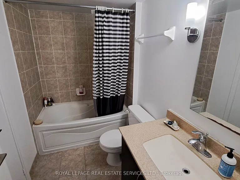 35 Viking Ln #439 — Photo 16