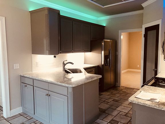 5th image of 1710 Wales Ln