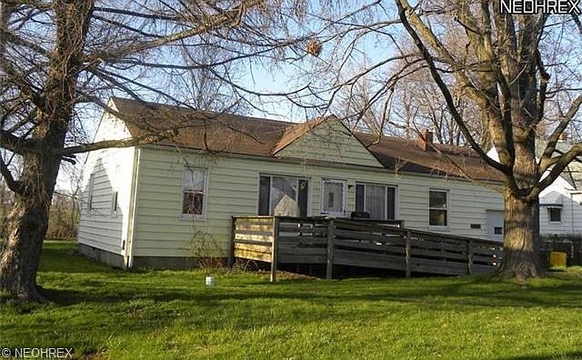 2nd image of 36817 Saint Clair St