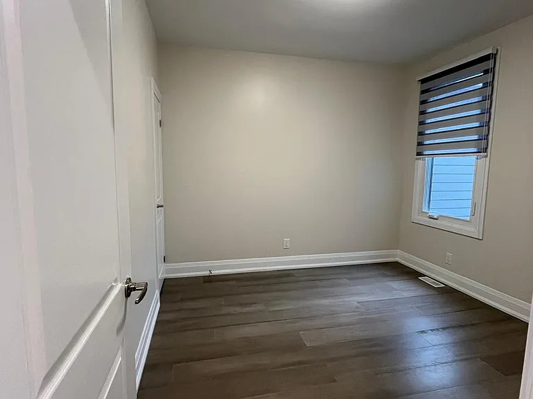 213 Osler St #2 — Photo 7
