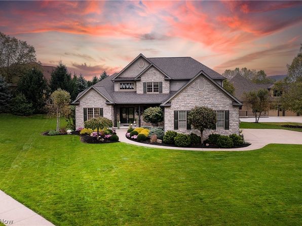 Emerald Estates Massillon Real Estate 3 Homes For Sale Zillow