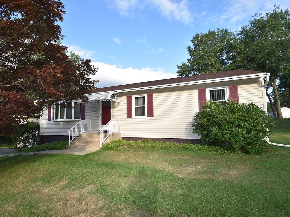 2nd image of 48 Collier Cir