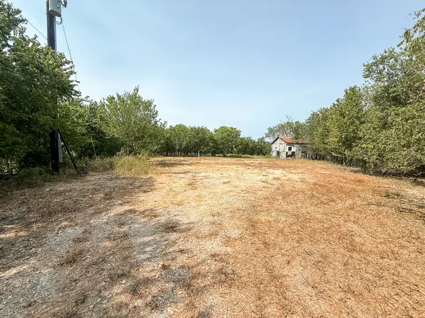 8279 Green Valley Rd #1, Marion, TX 78124