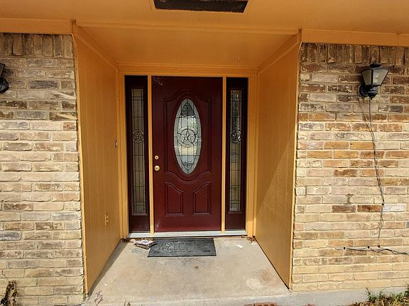 3rd image of 803 Grinnell Dr