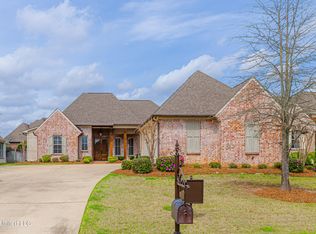 104 Saint Charles Dr, Madison, MS 39110