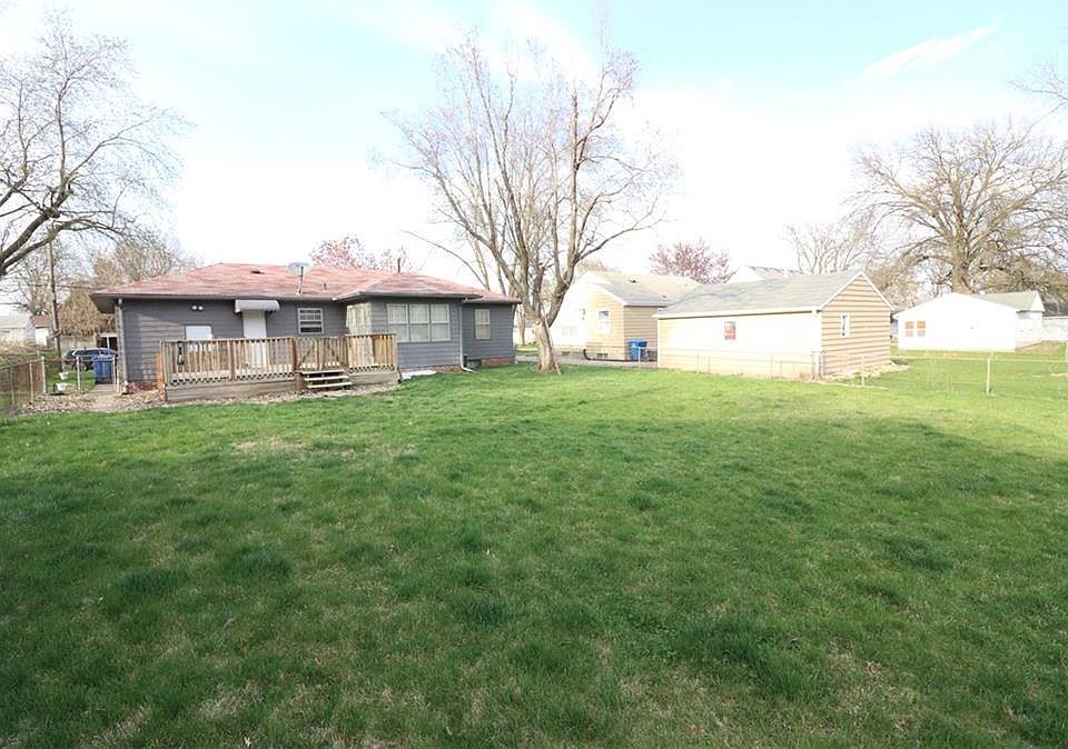 2nd image of 1645 Arthur Ave