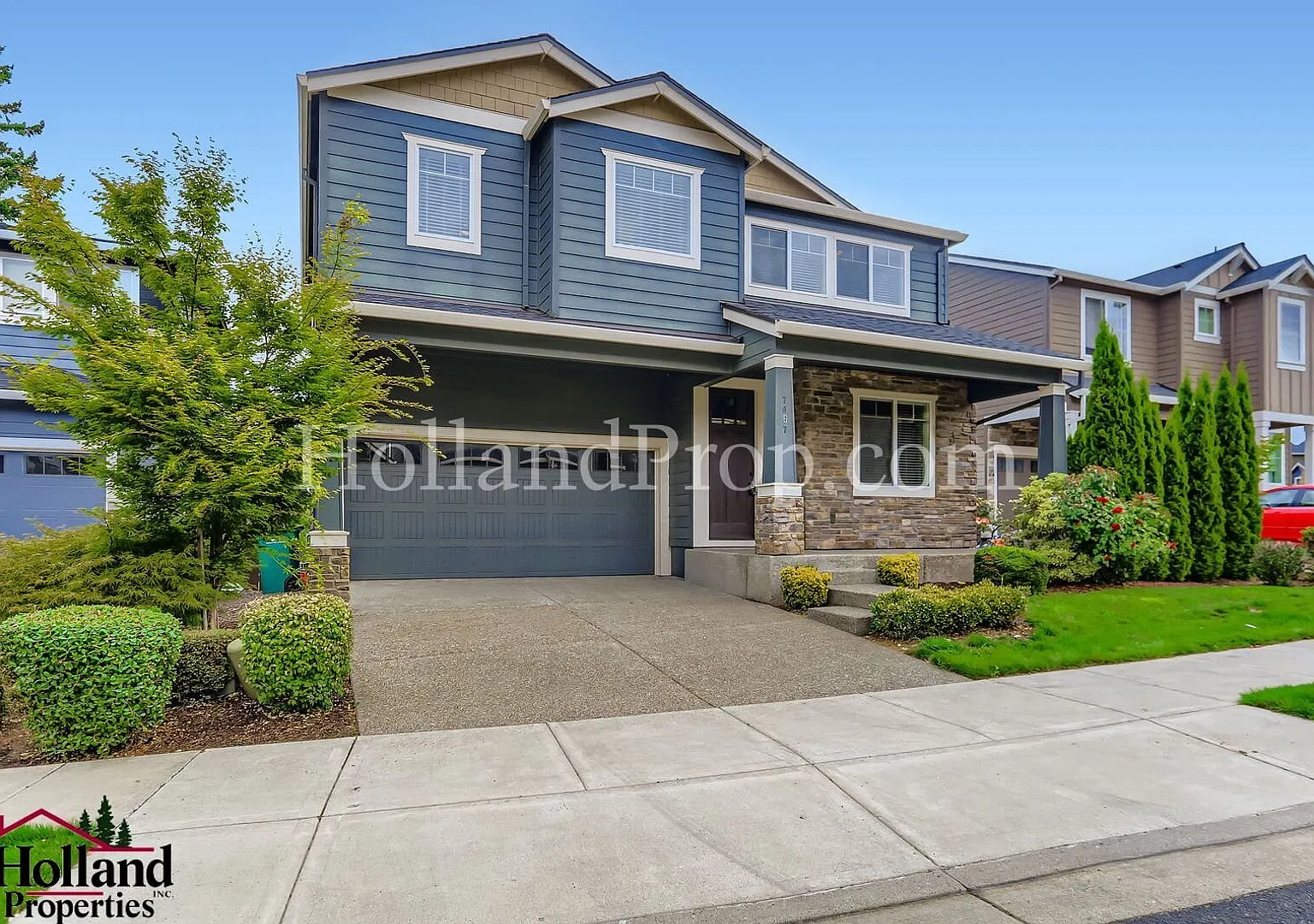Spacious 6-bedroom Retreat in Prime North Bethany Area — Photo 2