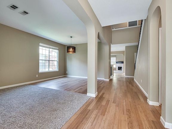 3rd image of 5508 Green Hollow Ln