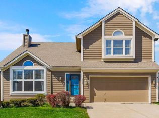 4520 NE Kingston Dr, Lees Summit, MO 64064