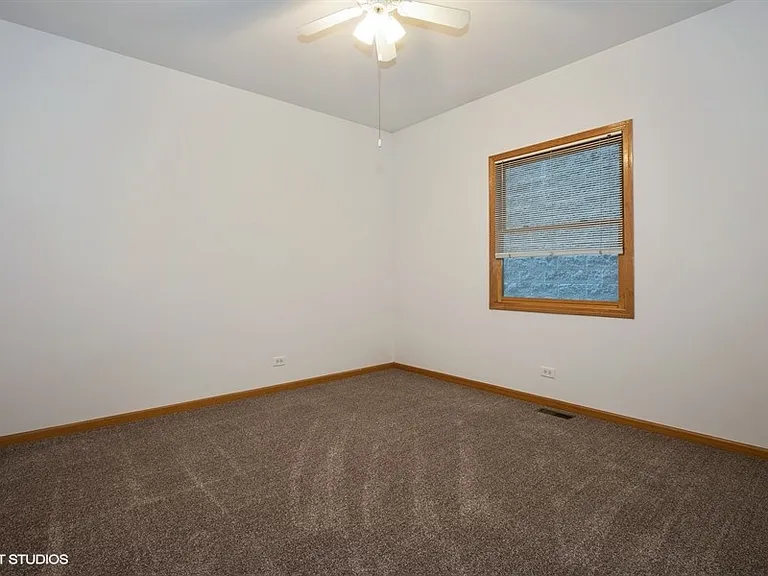 623 W Briar Pl #1 — Photo 7