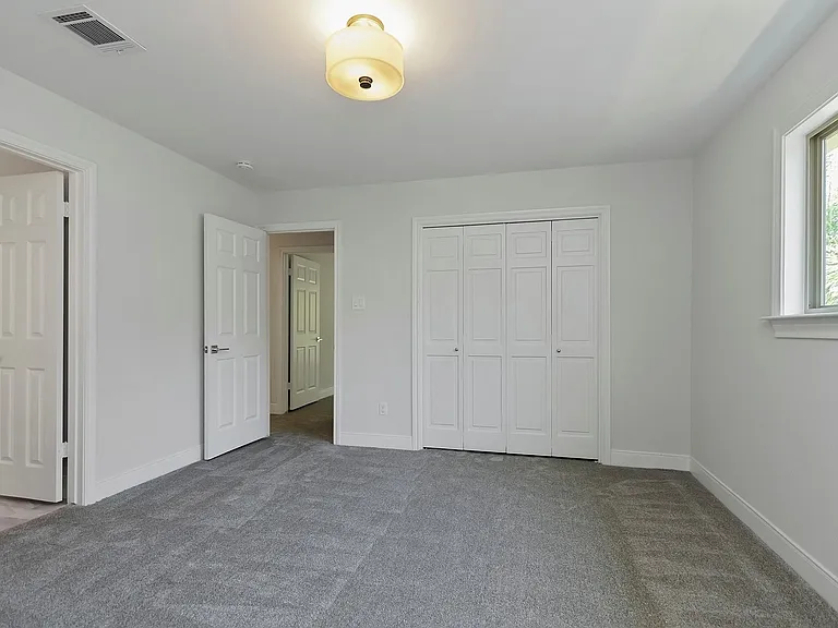 810 Herdsman Dr — Photo 29