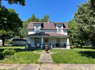 303 N Gilmore St, Miller, MO 65707