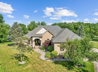 4021 Highland Park Dr, Greenwood, IN 46143