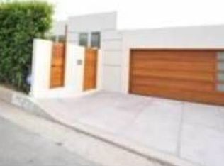 17810 Tramonto Dr, Pacific Palisades, CA 90272