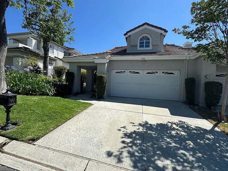 834 Sunstone St — Photo 27