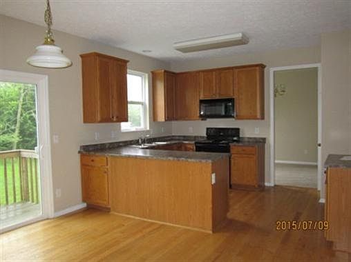 4th image of 7564 Bridgeford Ct