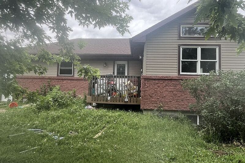 1st image of 380 W Elm St