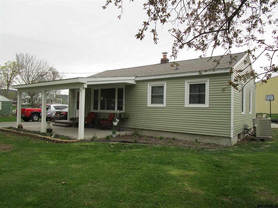 1st image of 107 Royal Dr