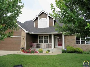 2632 SW Lagito Dr, Topeka, KS 66614