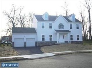 5 Elliot Ct, Hamilton, NJ 08620