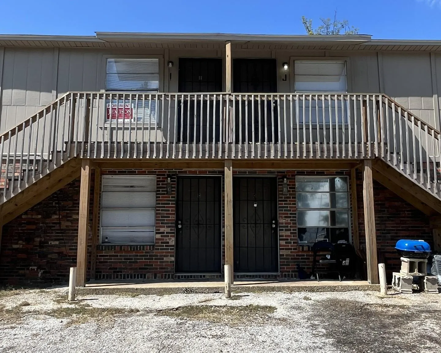 2 bed, 1.0 bath, $595 — Photo 2