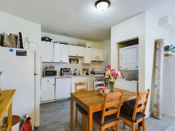 64 Trafford St #5, Quincy, MA 02169