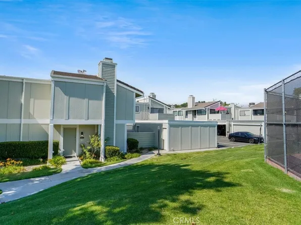 27116 Crossglade Ave Unit 2, Santa Clarita, CA 91351