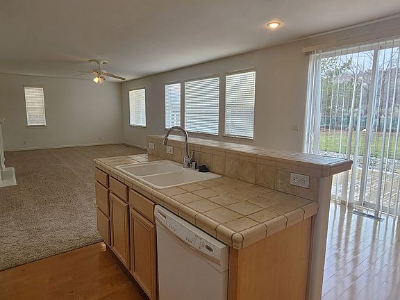 5th image of 3410 Long Dr
