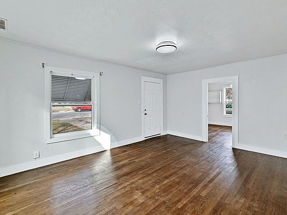 4th image of 314 Fulton St