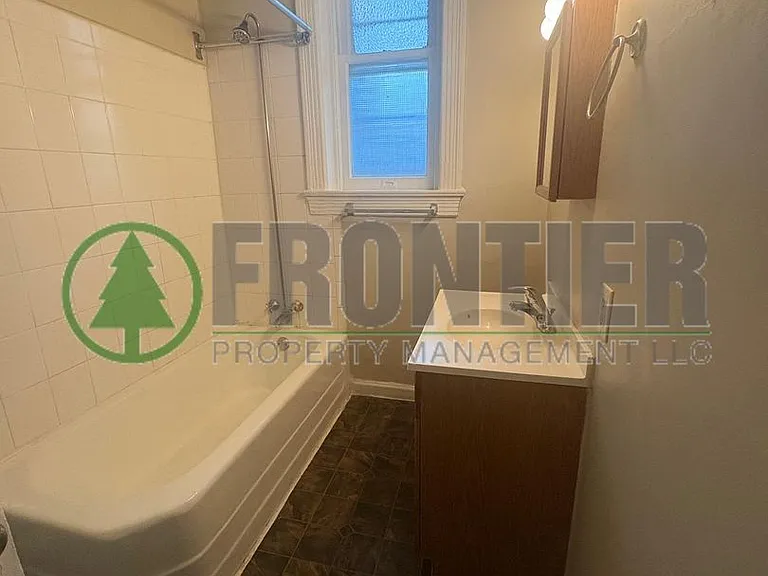 2826 Nebraska Ave — Photo 5