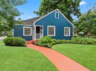 1102 Winston St, Houston, TX 77009