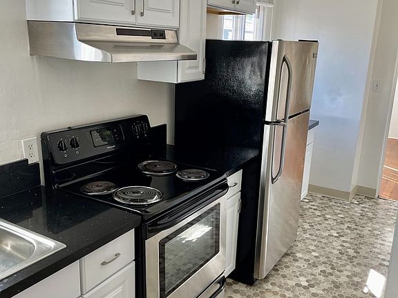 4th image of 2352 1/2 3rd Ave #0