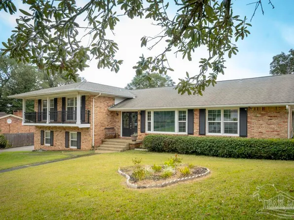 8910 Scenic Hills Dr, Pensacola, FL 32514