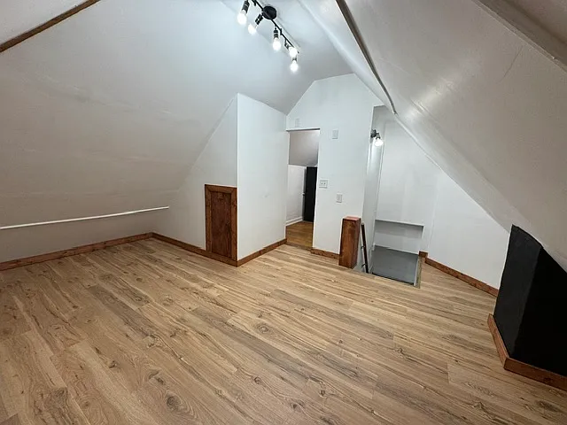 401 N 4th St #9 — Photo 6